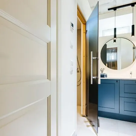 Lenderi Luxury With Sauna 公寓