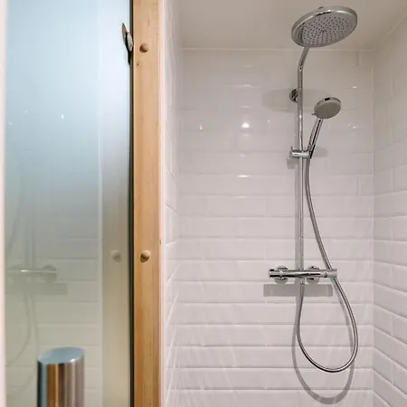 Lenderi Luxury With Sauna Apartament